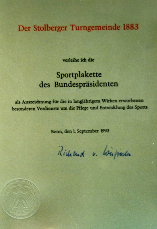 tl_files/inhalte/allgemein/galerien/chronik/1993 - Urkunde Bundespraesident.JPG